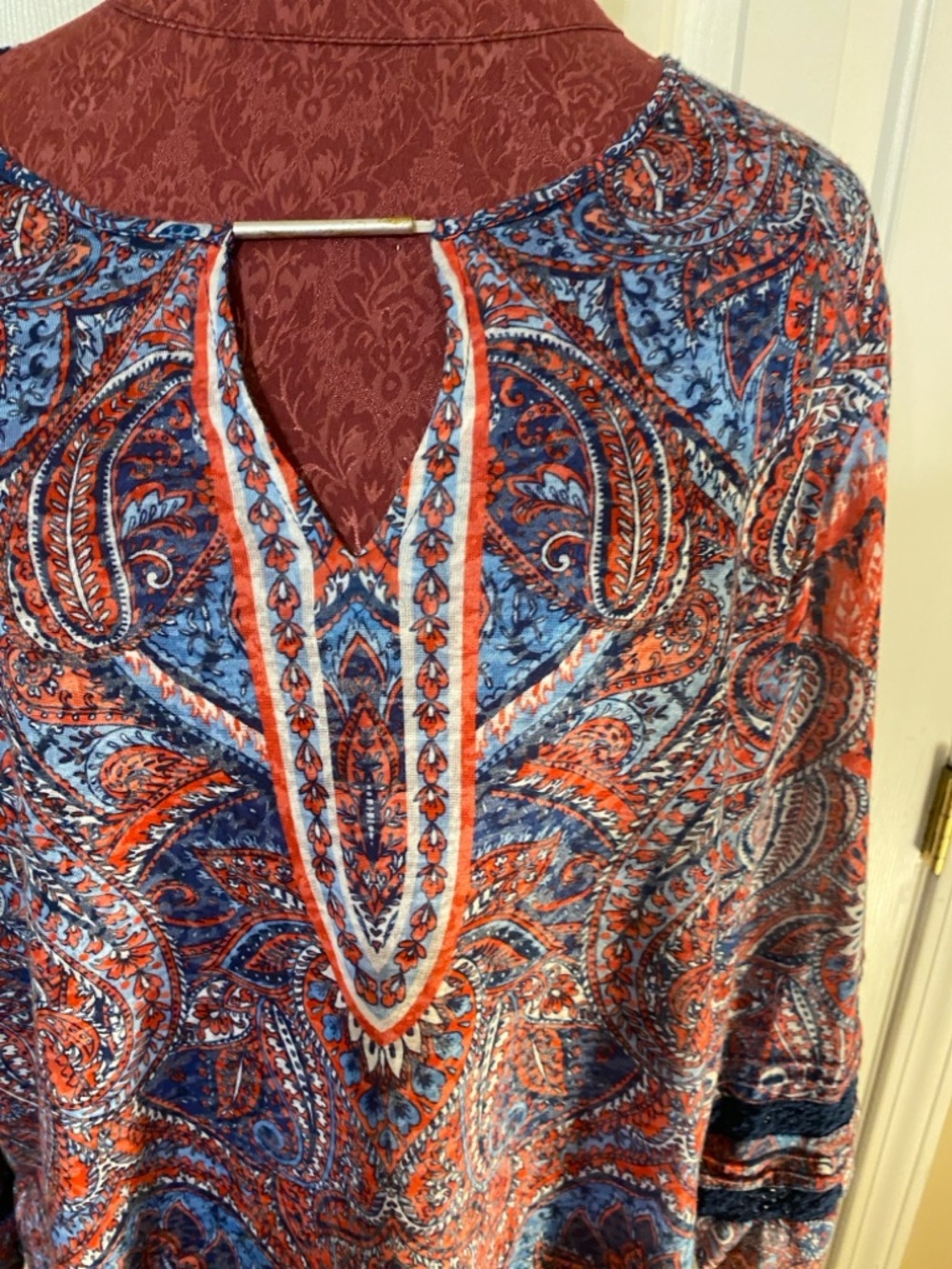 Ruby Rd. Red and Blue Paisley Print  with Key Hole Design Tunic Top Size 2X - Picture 9 of 13